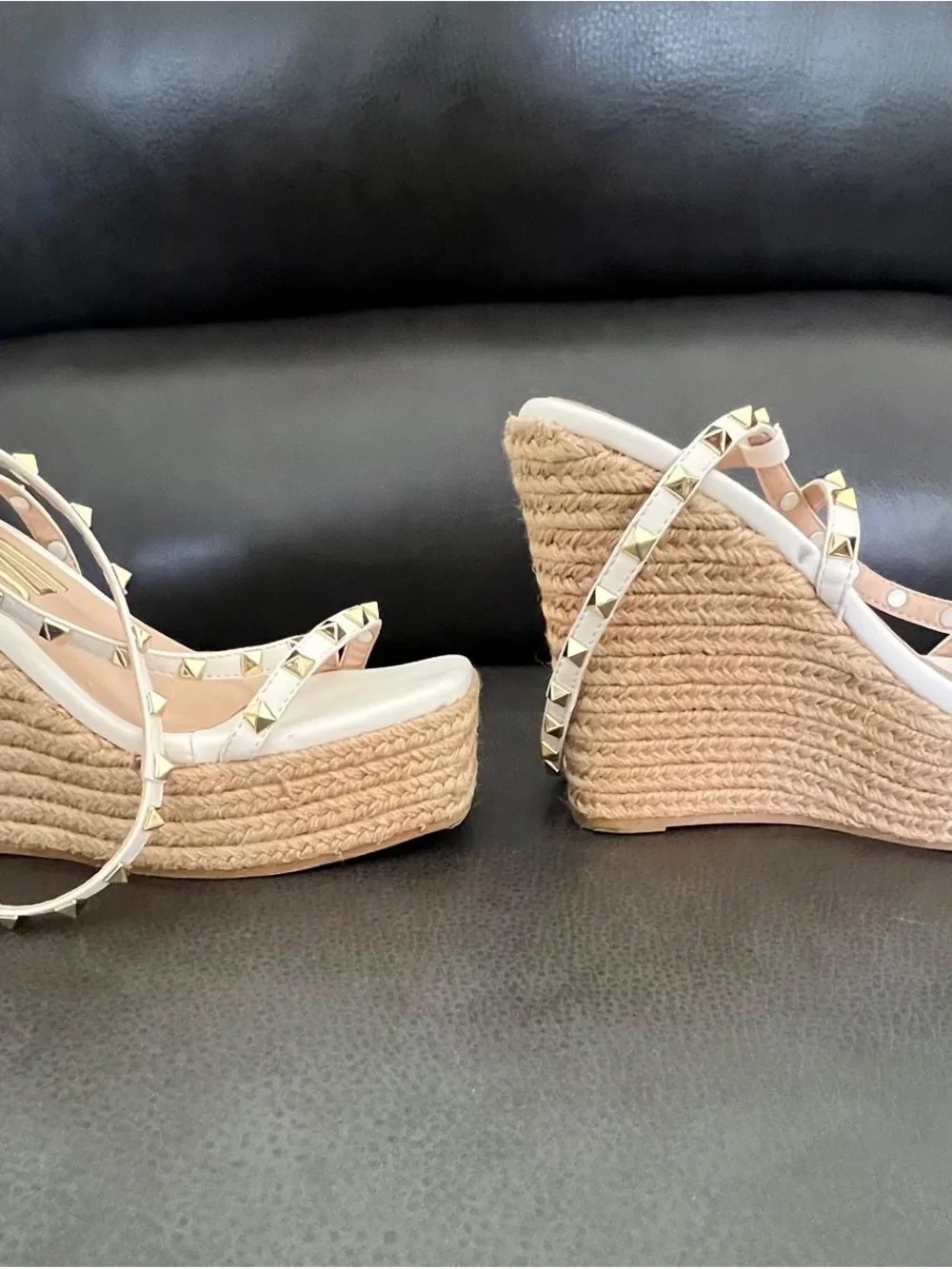 UZU white strappy